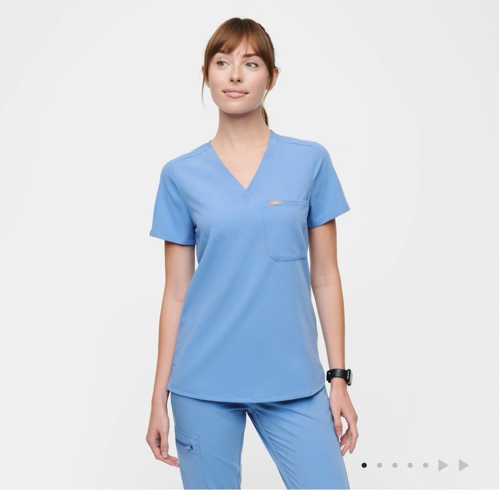 Figs One Pocket Scrub Top
